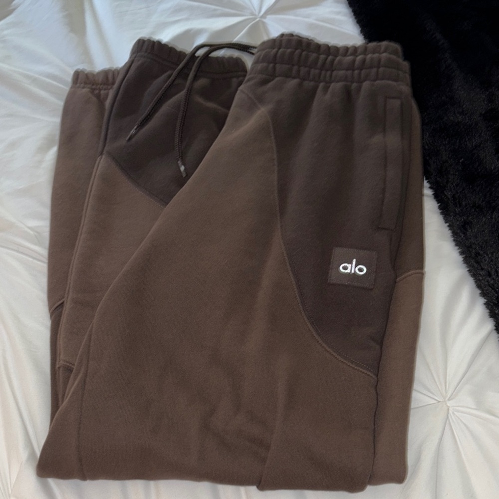 ALO Yoga Brown Sweatpants